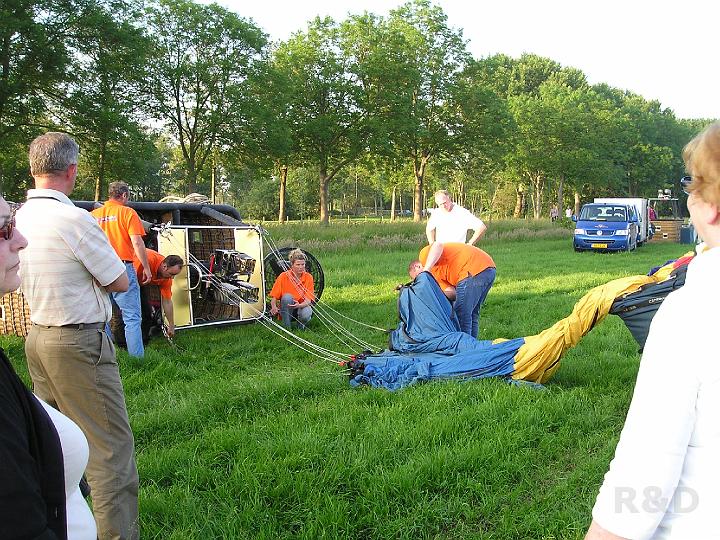 Ballonvlucht 24 mei 2007 (10).JPG